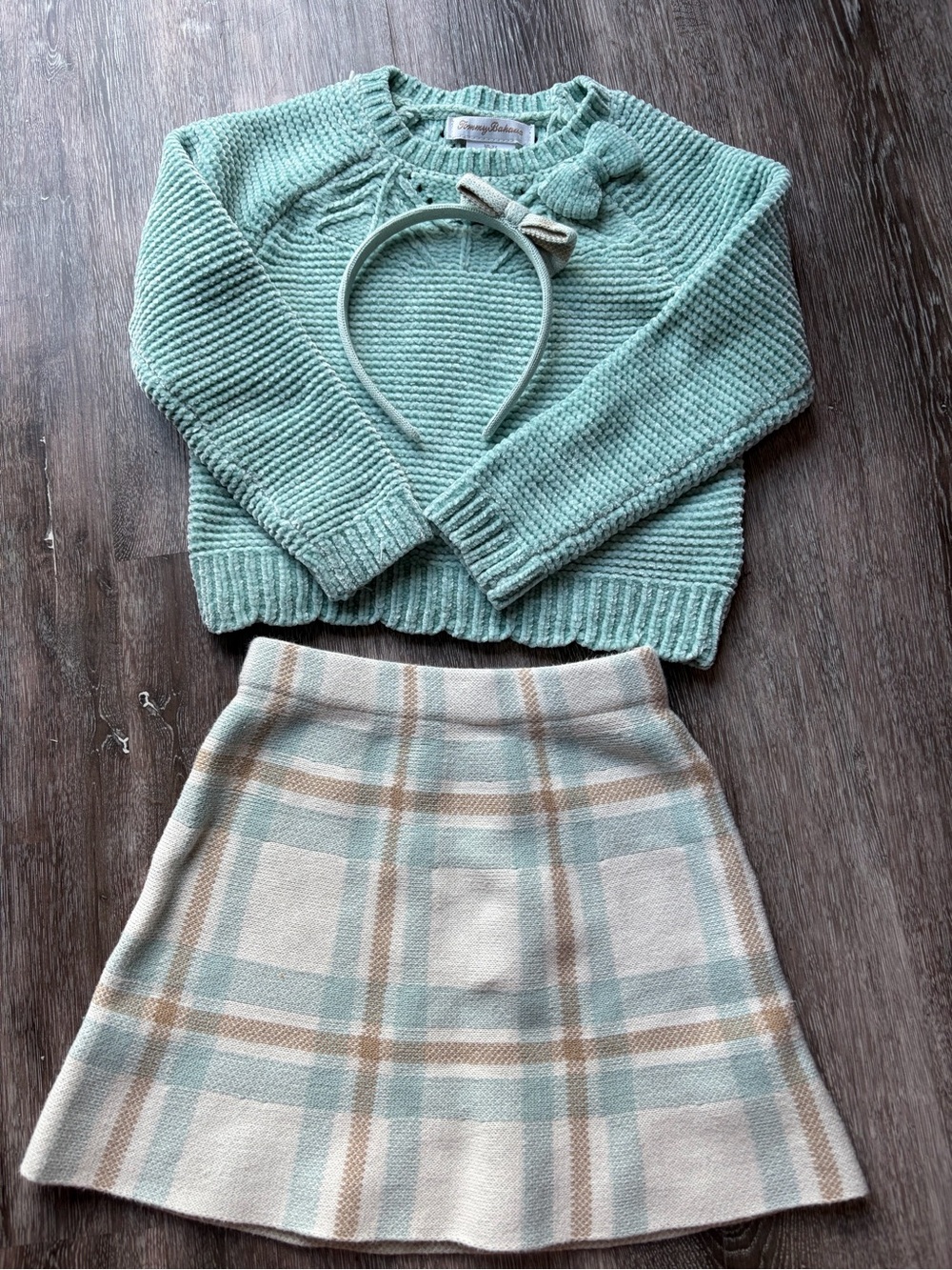 Tommy Bahama Mint Green Knit Sweater & Plaid Skirt Set with Headband